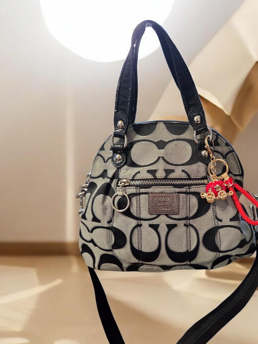 Coach POPPY- Y2K- Signature Satchel/Crossbody- Grey & Black- W/Bag Charm